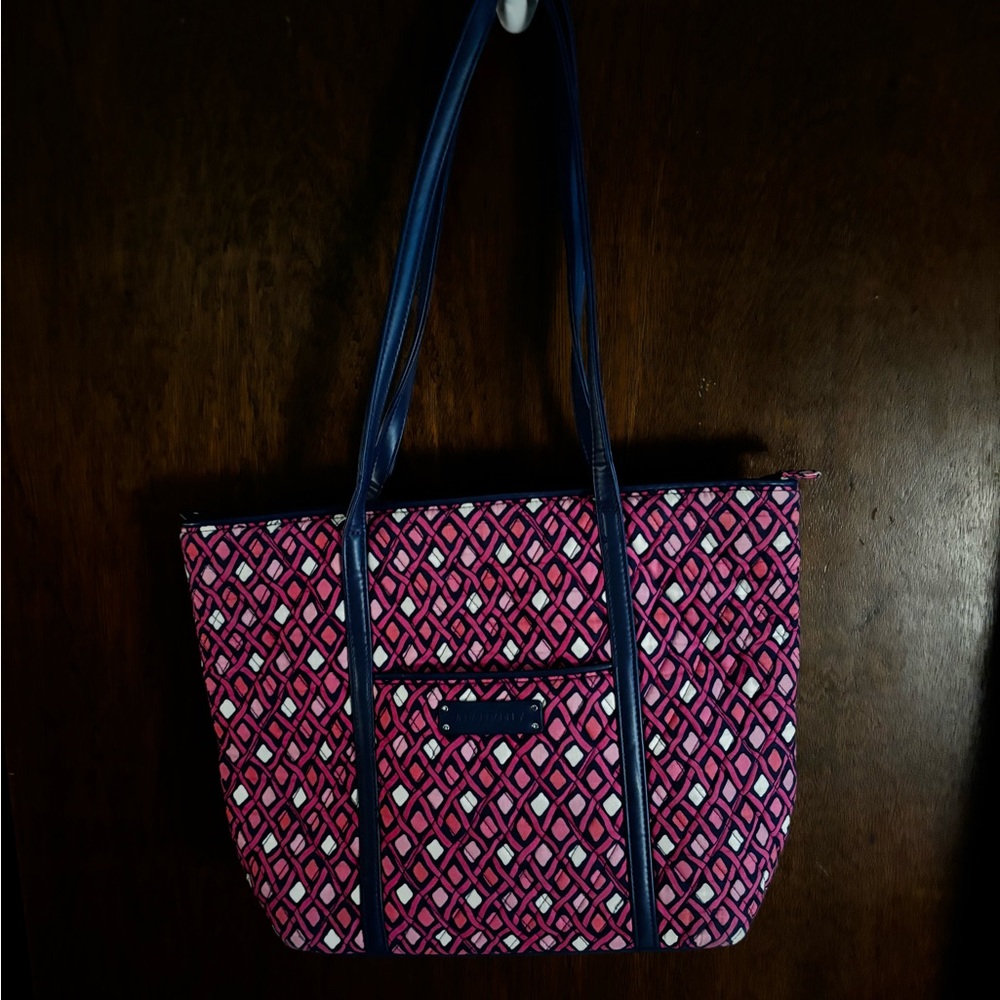 Vera Bradley. Purse. Like new condition.